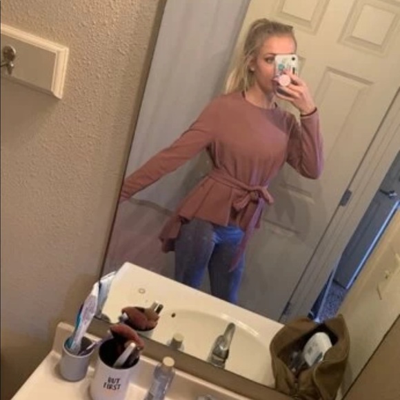 Self Belted Dip Hem Top - Picture 4 of 9